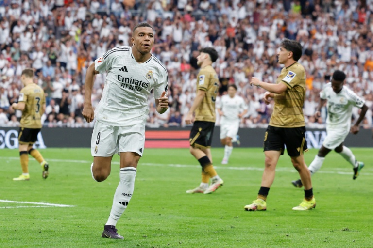 يسعى الفرنسي كيليان مبابي الى قيادة ريال مدريد لإحراز لقب النسخة الموسعة والمحدثة من كأس العالم للاندية تعويضا عن خيبات الموسم الاخير