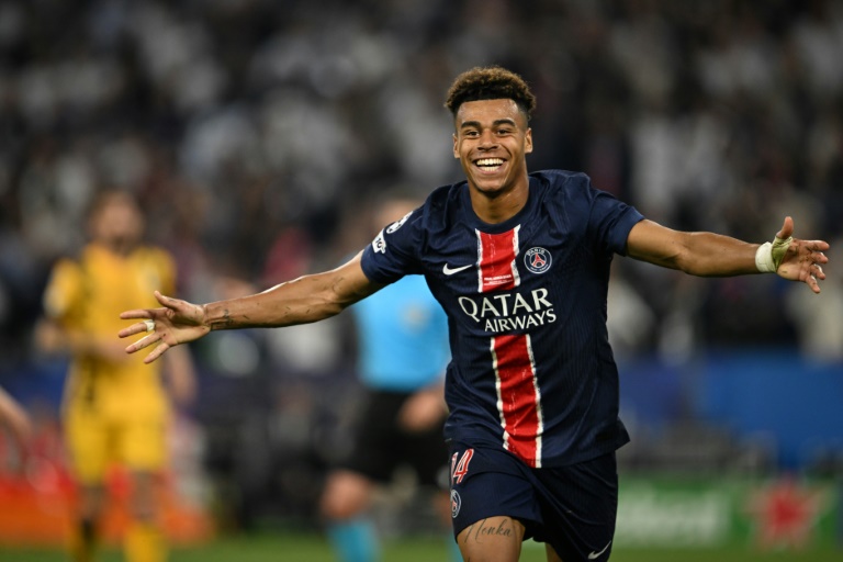 دويه يحتفل بعد التسجيل في نهائي دوري أبطال أوروبا