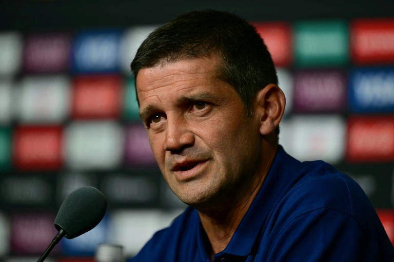 الروماني كريستيان كيفو مدرب إنتر ميلان الإيطالي في مؤتمر صحافي قبل مواجهة أوراوا ريد دايموندز الياباني، في مسابقة كأس العالم للأندية بكرة القدم. سياتل، في 20 حزيران/يونيو 2025