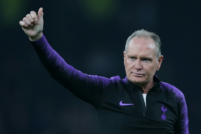 خاض غاسكوين 57 مباراة دولية مع منتخب إنكلترا