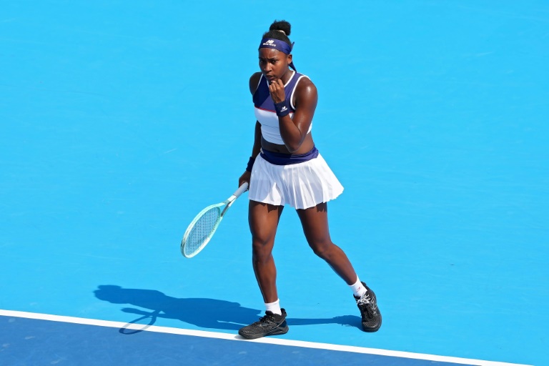 الأميركية كوكو غوف خلال مباراتها مع الإيطالية لوتشيا برونزيتي في دورة سينسيناتي لكرة المضرب. مايسون، أوهايو، في 14 آب/أغسطس 2025