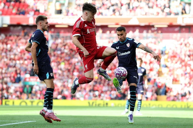 بن دوك ينضم الى بورنموث مقابل 25 مليون جينه استرليني