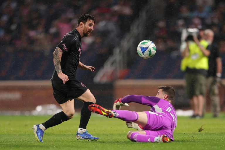 نجم إنتر ميامي الدولي الارجنتيني ليونيل ميسي خلال المباراة ضد نيويورك سيتي (4-0) في الدوري الاميركي في نيويورك في 24 أيلول/سبتمبر 2025