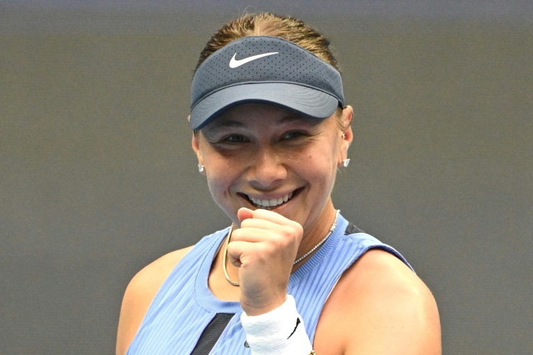 أنيسيموفا تحتفل بعد فوزها على غوف