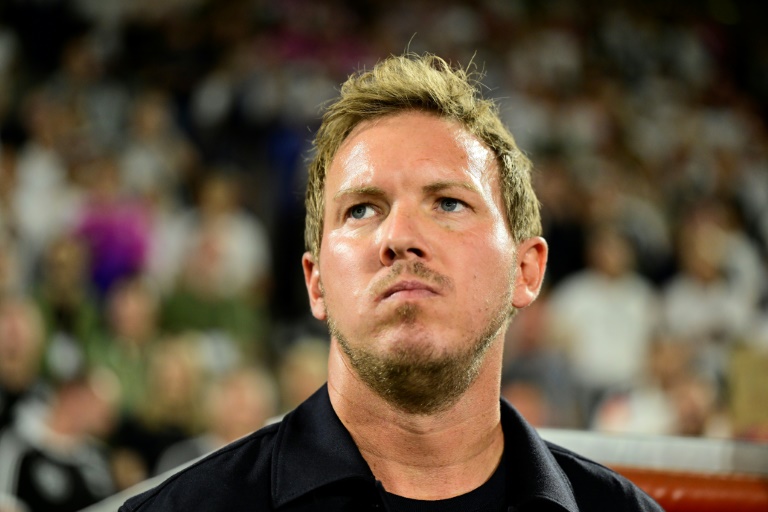 مدرب منتخب ألمانيا، يوليان ناغلسمان، خلال مباراة ضمن تصفيات أوروبا لكأس العالم 2026 أمام أيرلندا الشمالية في 7 أيلول/سبتمبر 2025 بمدينة كولن، غرب ألمانيا.