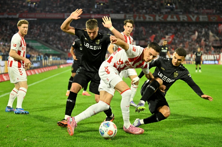 لقطة سابقة لسعيد الملا خلال مواجهة شتوتغارت في الدوري الألماني لكرة القدم في 28 أيلول/سبتمبر 2025