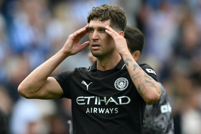 جون ستونز مدافع مانشستر سيتي أمام برايتون في ملعب أميركان إكسبريس كوميونيتي في برايتون، جنوب إنكلترا في 31 آب/أغسطس 2025