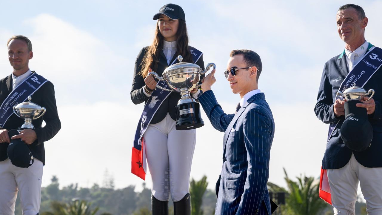 ولي عهد المغرب لدى ترؤسه الجائزة الكبرى للرباط 2025