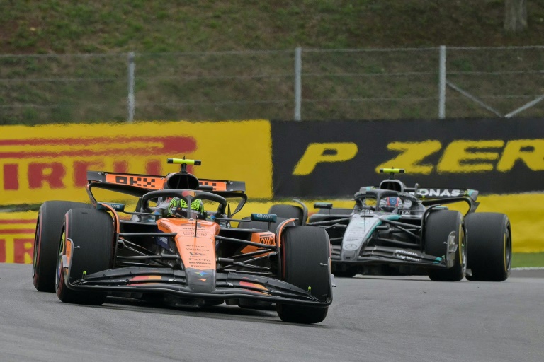 أحرز البريطاني لاندو نوريس سباق السرعة في جائزة البرازيل الكبرى بفارق ضئيل عن الإيطالي كيمي أنتونيلي