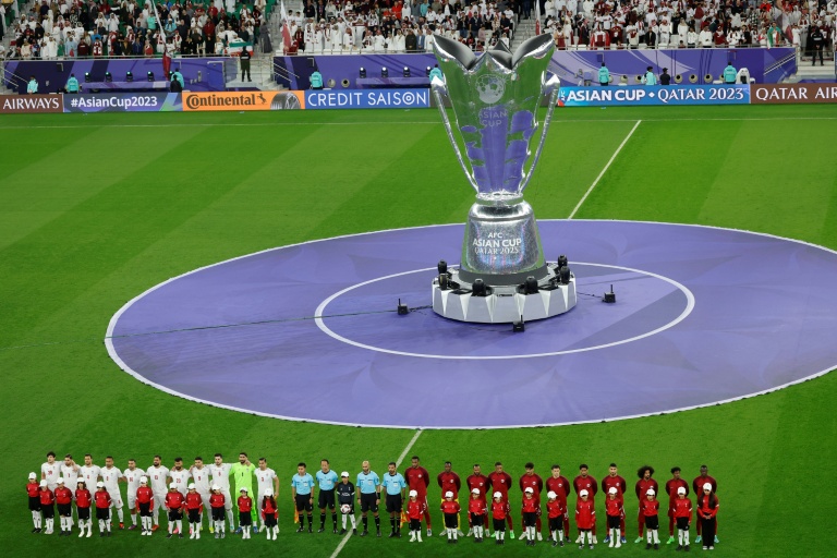 سبق لكوريا الجنوبية واليابان استضافة نهائيات كأس العالم قبل نحو عقدين في 20 ملعبا مختلفا في سابقة تاريخية للقارة الآسيوية