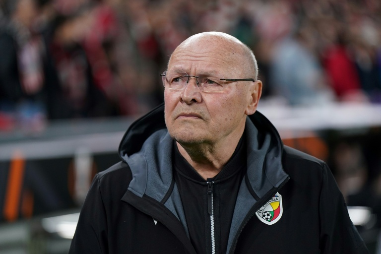 المدرب التشيكي لفريق فيكتوريا بلزن ميروسلاف كوبيك قبل مباراة أتلتيك بلباو على ملعب سان ماميس في بلباو في 30 كانون الثاني/يناير 2024