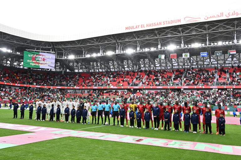 خسر السودان مباراته الأولى أمام الجزائر بثلاثية نظيفة