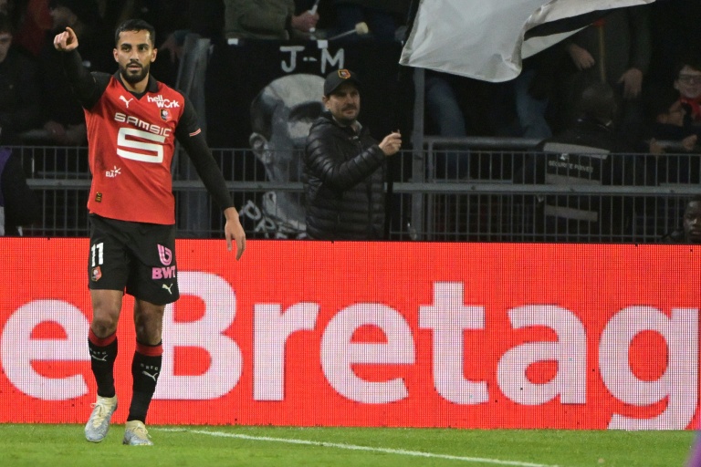 يتألق الأردني موسى التعمري أخيرا مع فريقه رين في الدوري الفرنسي لكرة القدم