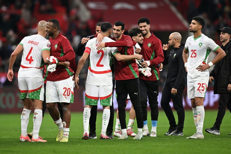 لاعبو المغرب يحتفلون بالتأهل إلى نصف نهائي كأس الأمم الإفريقية في كرة القدم. الرباط في 9 كانون الثاني/يناير 2026