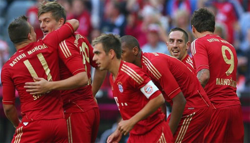 Bayern Munich's Mandzukic celebrates after scoring with team mates Shaqiri Mueller and Ribery during German Bundesliga first division soccer match against Werder Bremen in Bremen Bayern Munich's Mandzukic celebrates after scoring with team mates Shaqiri Mueller and Ribery during German Bundesliga first division soccer match against Werder Bremen in Bremen