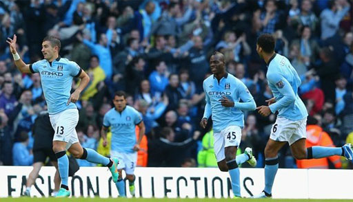 Bayern Munich's Mandzukic is congratulated after scoring by his team mates during the German Bundesliga first division soccer match against Werder Bremen in Bremen