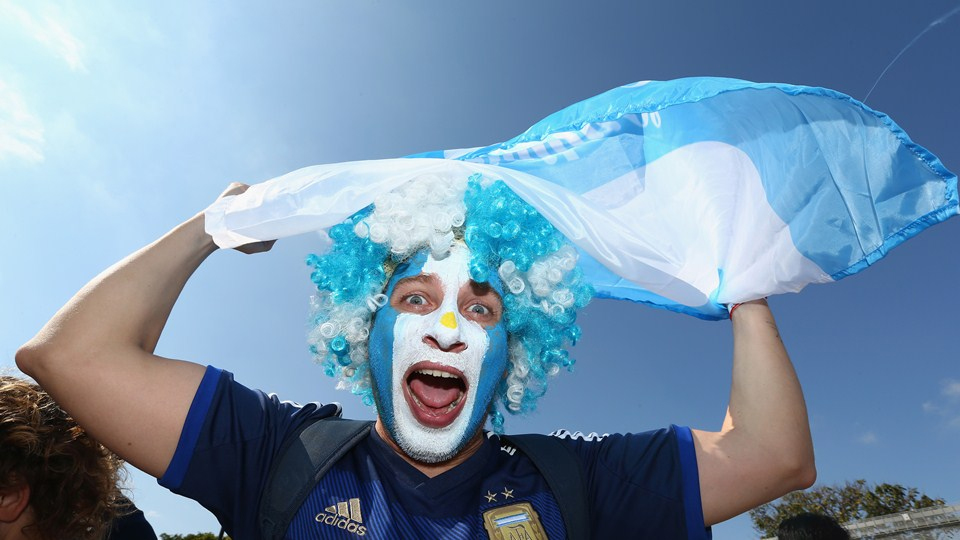 Bosnia&#39;s fans cheer beofre the start of the during their 2014 World Cup Group F soccer match against Nigeria at the Pantanal arena in Cuiaba