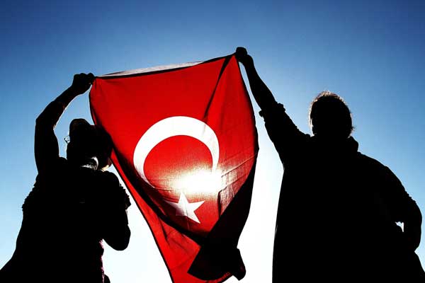 صلاح الدين دمرداش السجين يشرّح عيوب المجتمع التركي