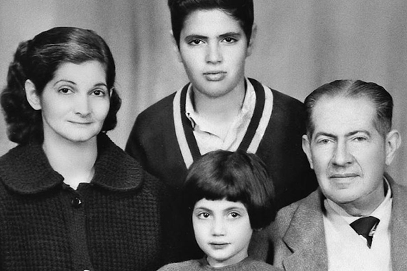  لوسيت لاغنادو وعائلتها اليهودية التي هجرت مصر