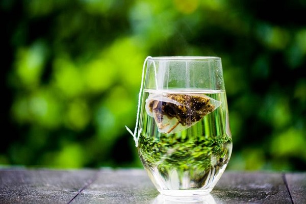 الشاي الأخضر لعلاج حساسية الطعام