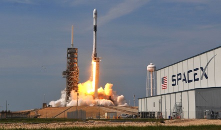 ناسا ترسل رائدي فضاء من الأراضي الأميركية لأول مرة منذ عقد