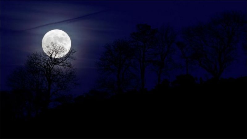 القمر المكتمل سيظهر لأول مرة في سماء ليلة الهالوين في جميع أنحاء العالم منذ 1944
