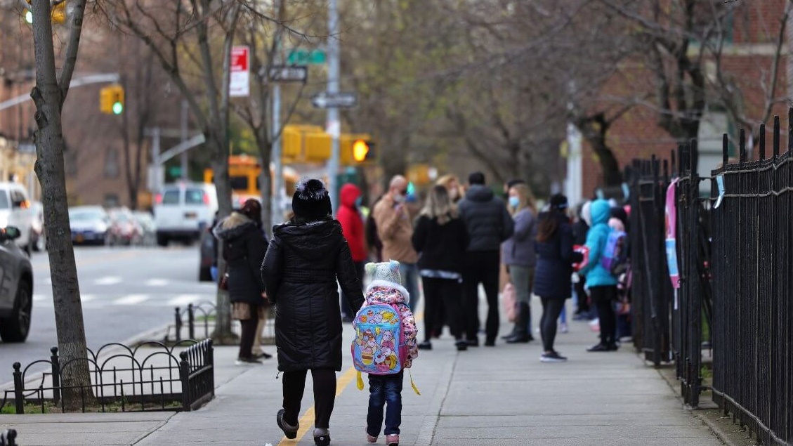 لا يبدو أنّ هناك أيّ سلالة من الفيروس تُقاوم اللقاحات المتاحة