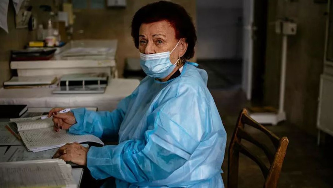 ماريا بوغويفا اختصاصية علم الأوبئة الوحيدة في مستشفى مدينة دوبنيتسا البلغارية