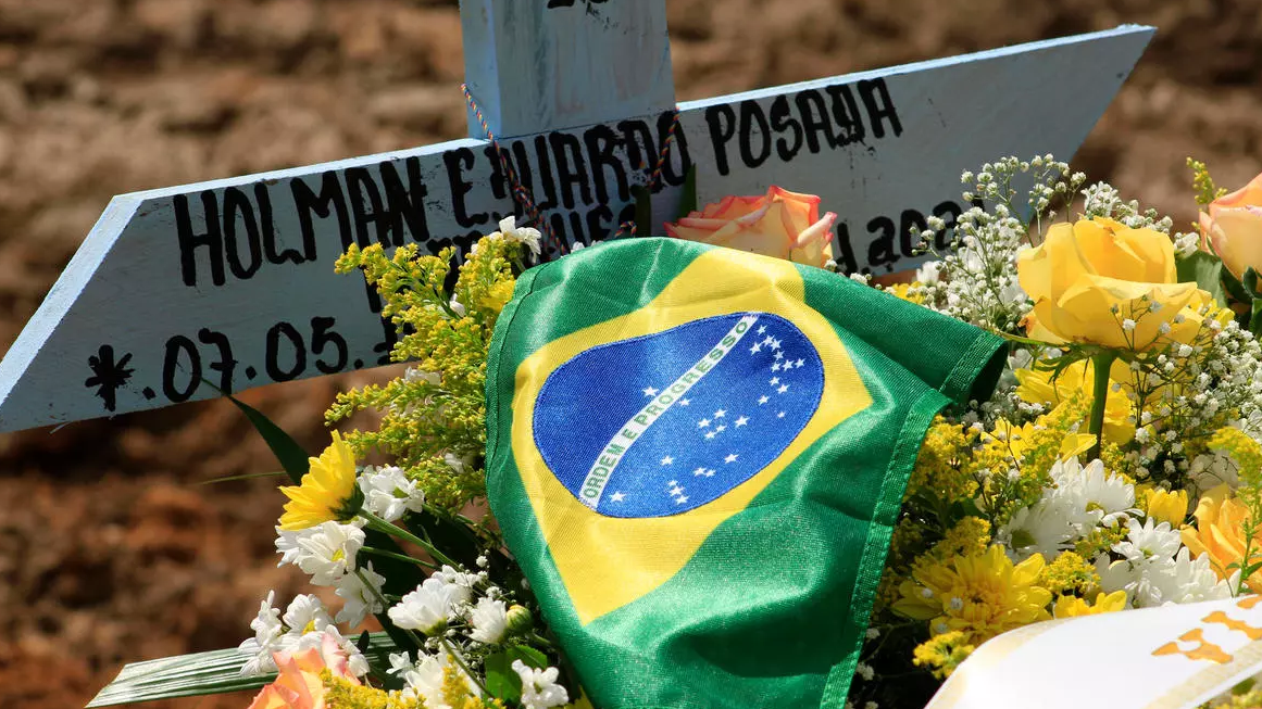يعد هذا الأسبوع الأقسى في البرازيل منذ تفشي الوباء