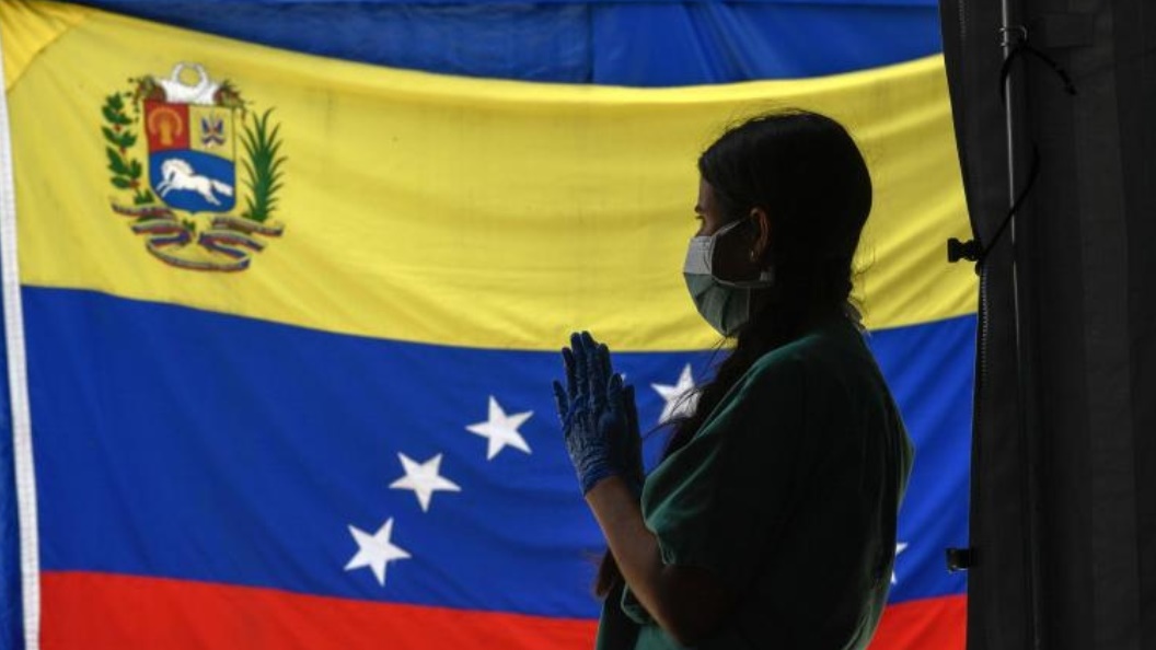 غوايدو سيفرج عن أموال مجمدة من أجل تأمين لقاحات لفنزويلا