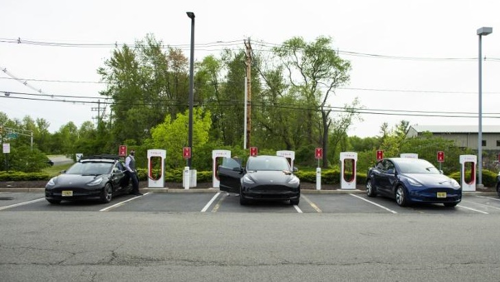 بلغت نسبة مبيعات السيارات الكهربائية 2,5 في المئة فقط في الولايات المتحدة
