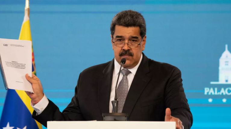 الرئيس الفنزويلي نيكولاس مادورو في مؤتمر صحافي في قصر ميرافلوريس الرئاسي في 17 فبراير 2021