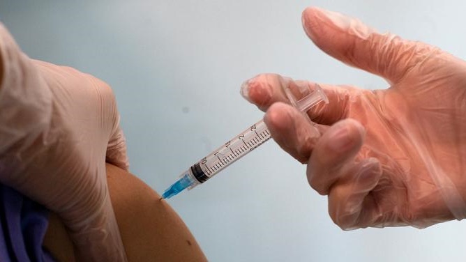 حصل ثلاثون في المئة من سكان المنطقة على جرعة أولى من اللقاح