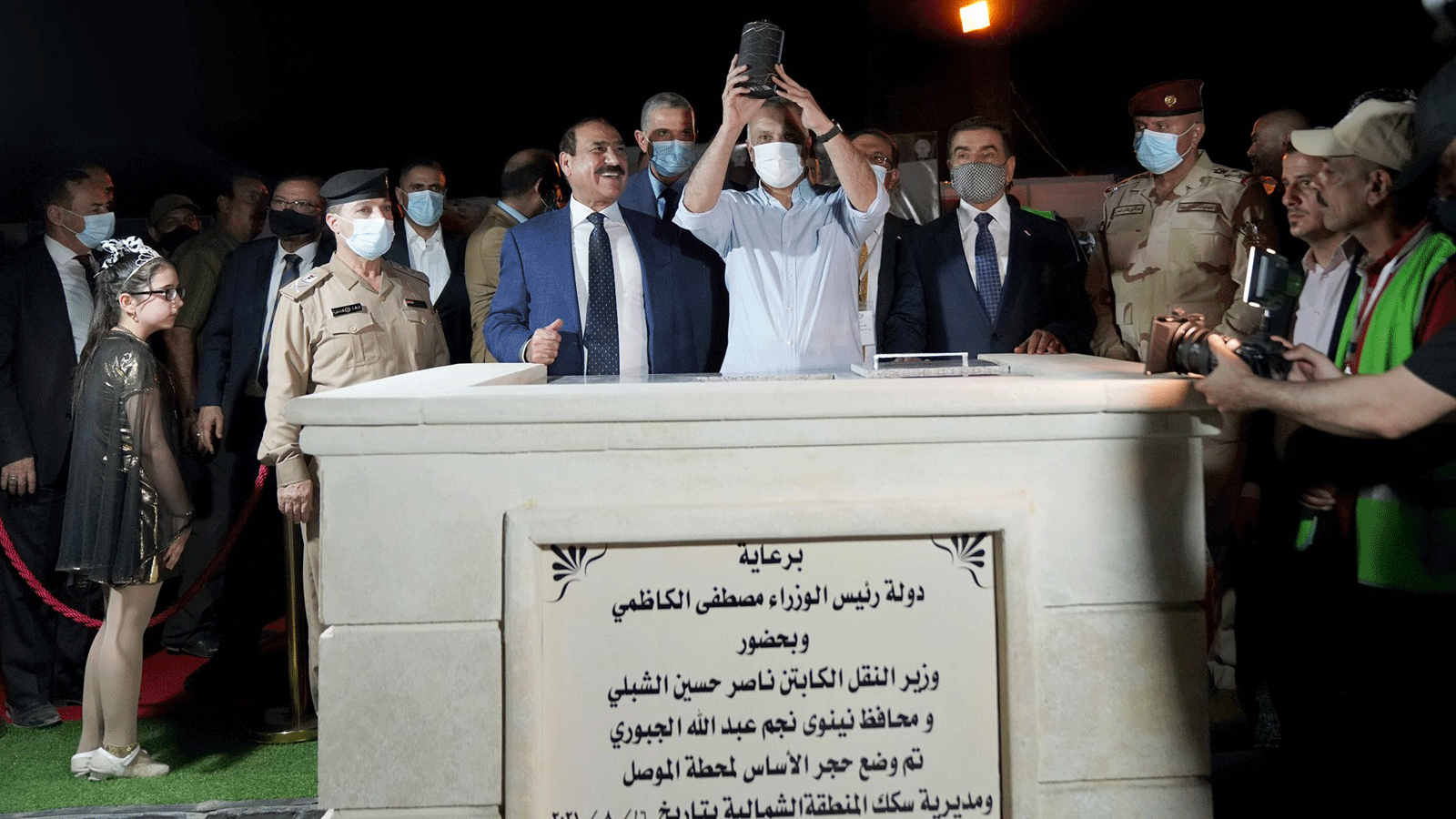  الكاظمي يضع حجر الاساس لمحطة قطار الموصل مساء الاثنين 16 آب/ أغسطس 2021 (صورة من إعلام رئاسة الحكومة العراقية)