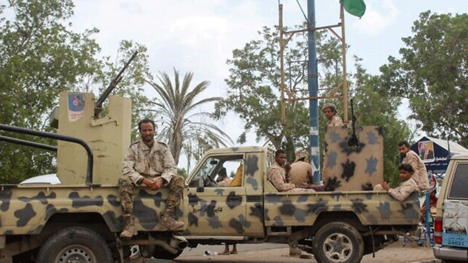 عناصر من قوات الحزام الأمني ​​التي يهيمن عليها الانفصاليون الجنوبيون في اليمن يقفون في حراسة خلال اجتماع للمجلس الانتقالي الجنوبي في مدينة عدن الساحلية الجنوبية الغربية. 13 يناير/ كانون الثاني 2020.
