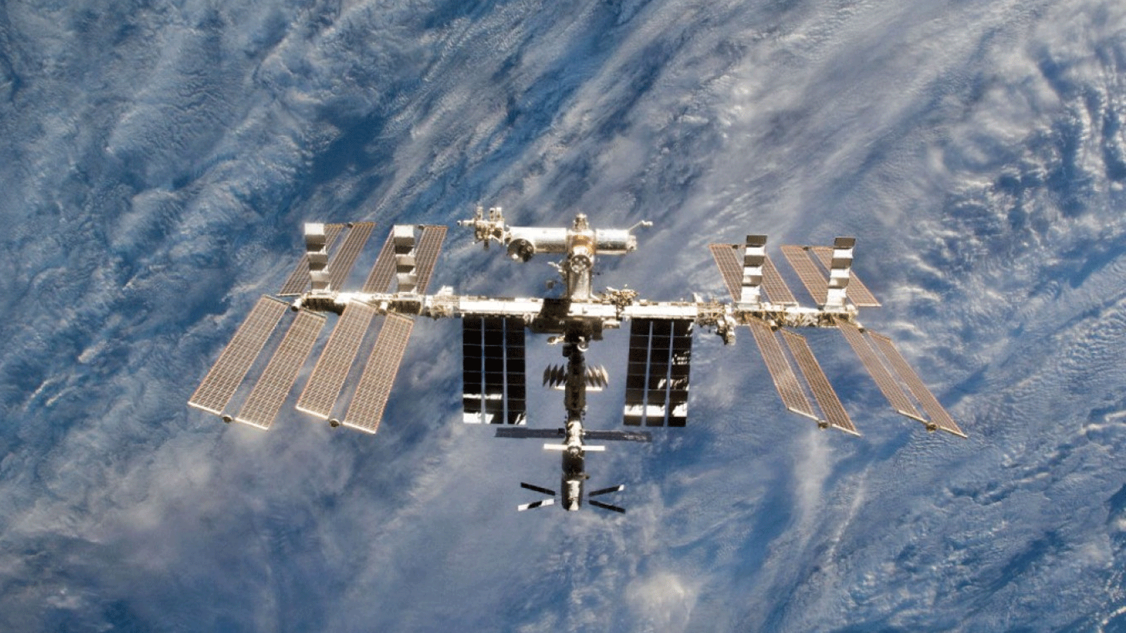 أربعة أمريكيين وألماني وروسان موجودون حاليًا على متن محطة الفضاء الدولية.