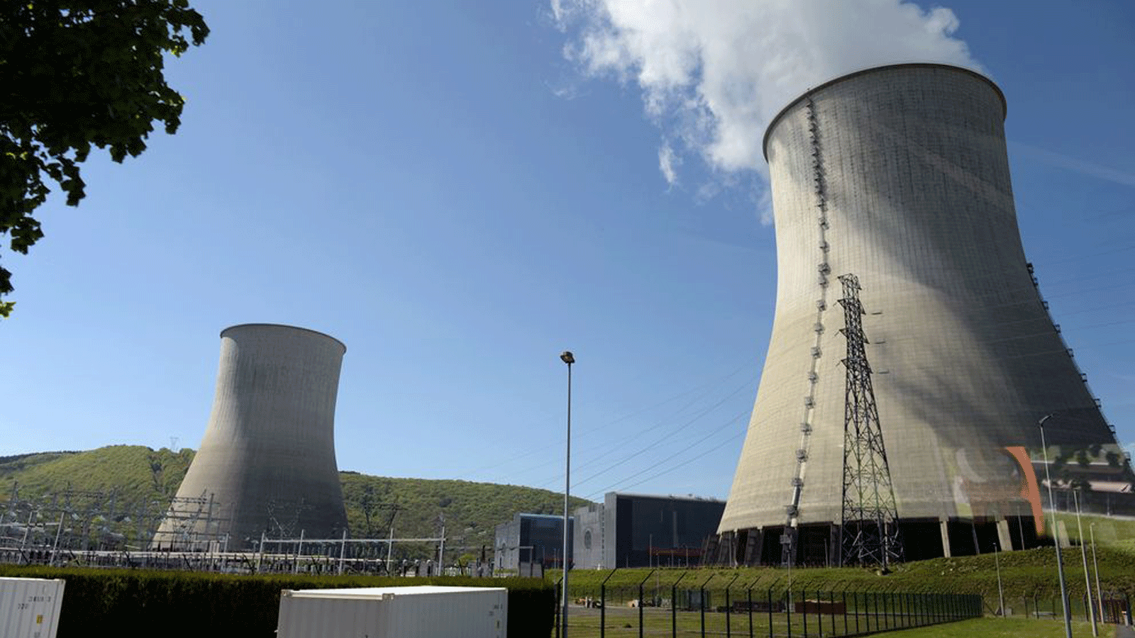 الانبعاثات من معمل شوز النووي في شمال فرنسا