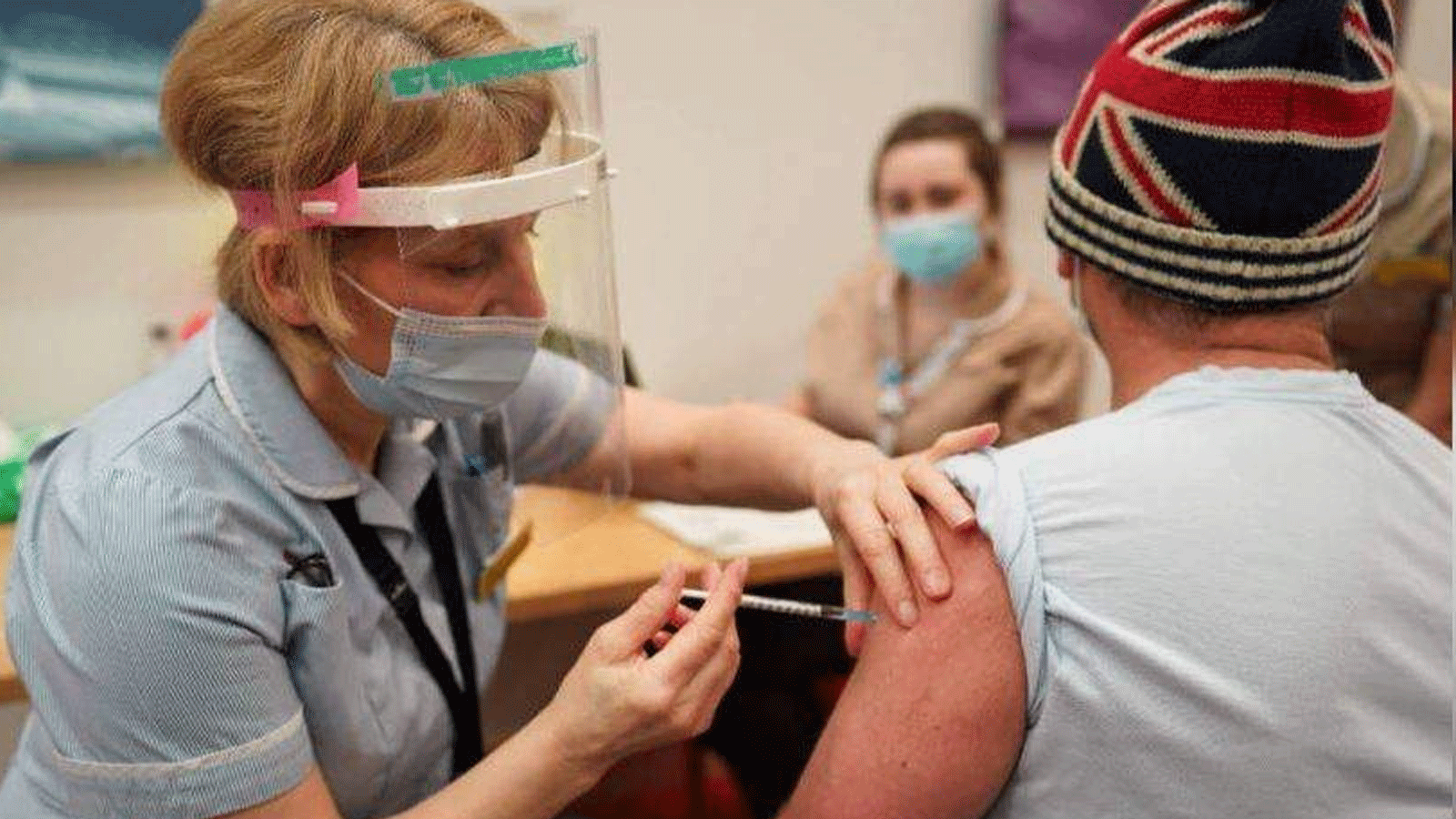 حملات التطعيم مستمرة في بريطانيا وملايين تلقوا اللقاح 