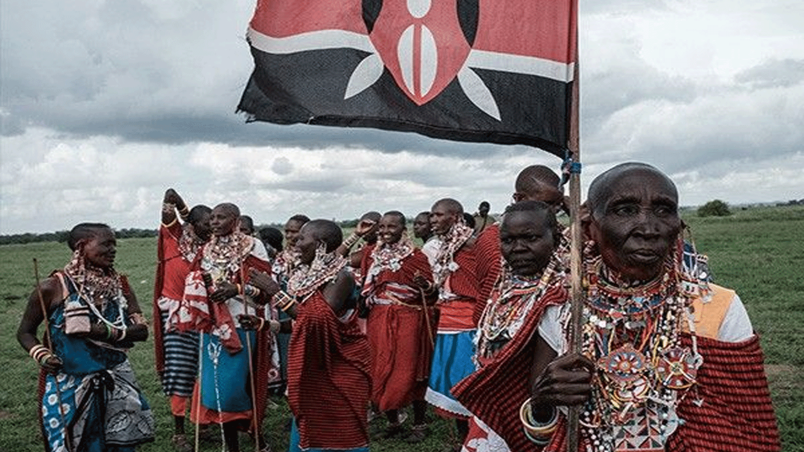 نساء الماساي يشجعن المسابقات خلال حدث رياضي أُطلق عليه اسم أولمبياد الماساي في كيمانا، بالقرب من مدينة كينيا الحدودية مع تنزانيا. في 15 كانون الأول\ ديسمبر 2018