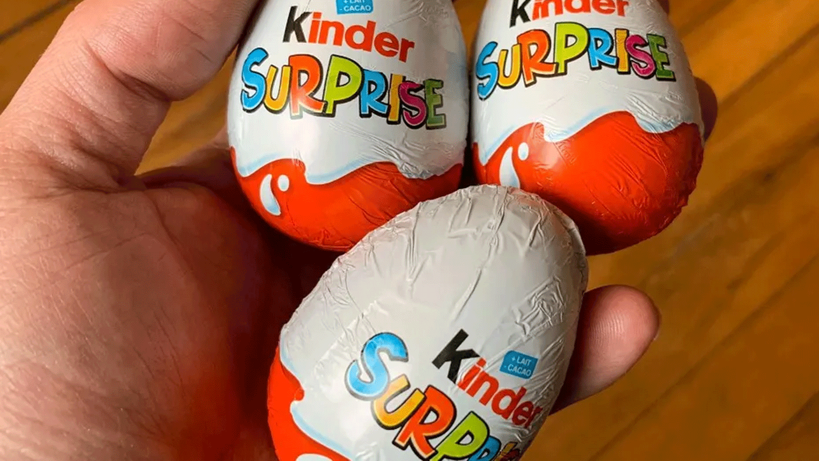 بيض الشوكولا Kinder Surprise إحدى المنتجات التي استدعتها مجموعة Ferrero لصناعة الشوكولا