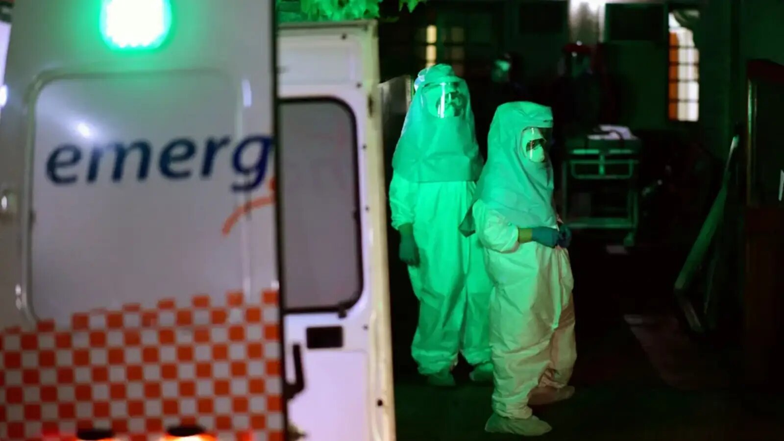 طاقم طوارئ بالأرجنتين للتعامل مع المصابين بالأوبئة