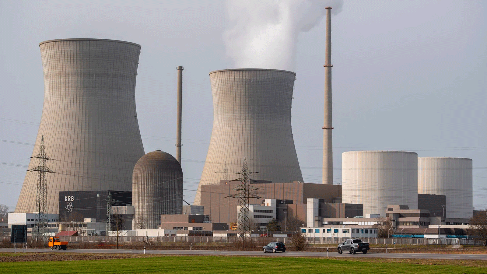 برلين تجدّد رفضها الاستمرار في تشغيل آخر محطّات الطاقة النووية
