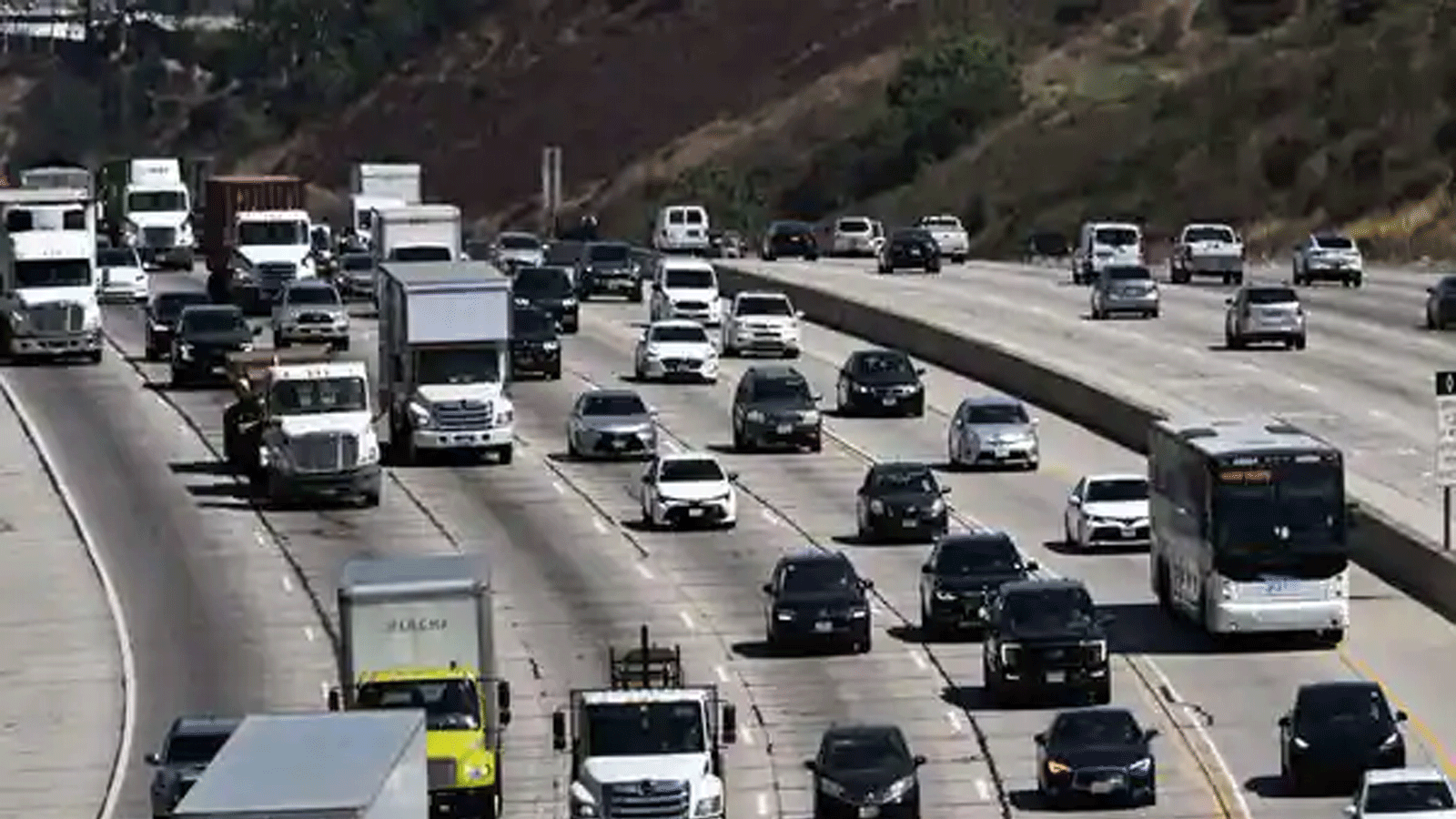 كاليفورنيا: إذا سارت الأمور على النحو المقرر، فإن الولاية الأميركية ستخفض الانبعاثات من المركبات إلى النصف بحلول عام 2040