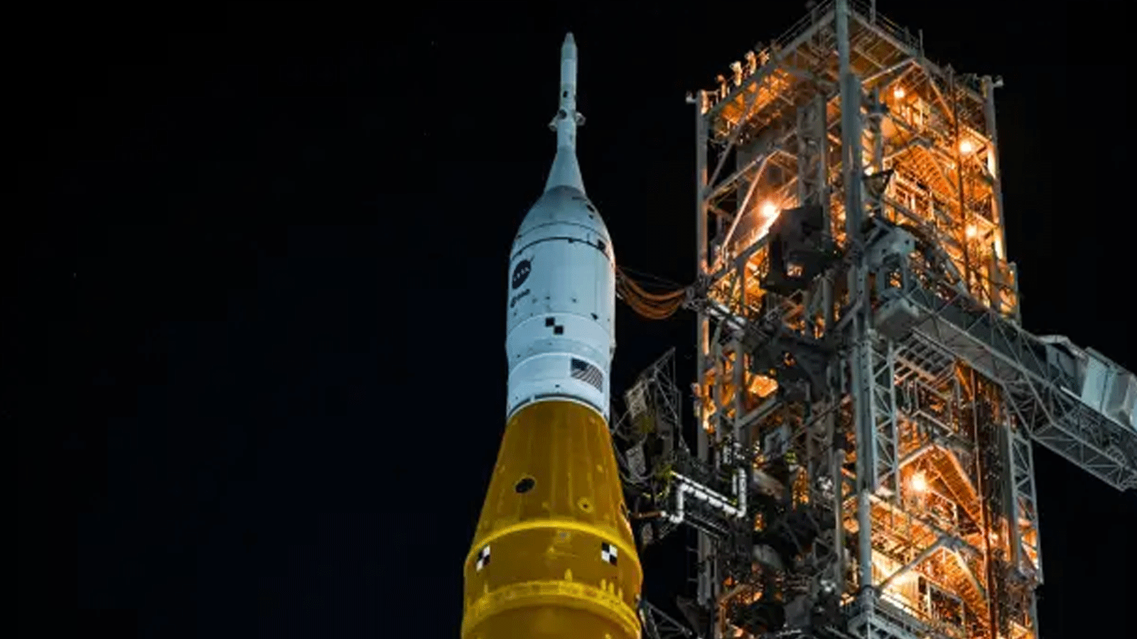 صاروخ ناسا المُعَد للإطلاق ضمن مهمة أرتيميس 1