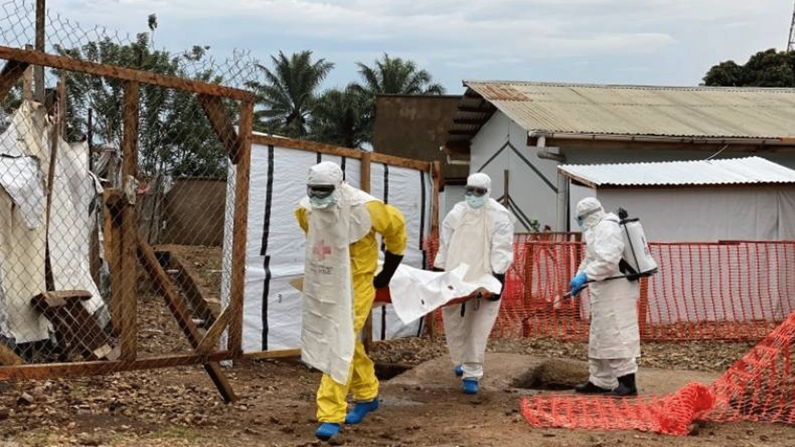 44 وفاة في أوغندا جراء فيروس إيبولا