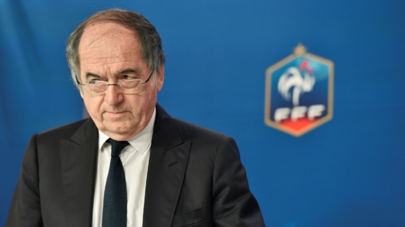 رئيس الاتحاد الفرنسي لكرة القدم نويل لو غريت خلال مؤتمر صحافي خلال كأس أوروبا التي استضافتها بلاده في 12 يوليو 2016.