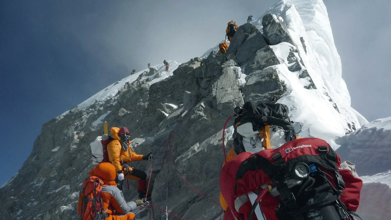  باسانغ داوا شيربا يصل إلى قمة إيفرست على ارتفاع 8849 مترًا يوم الاثنين 22 ايار\مايو 2023