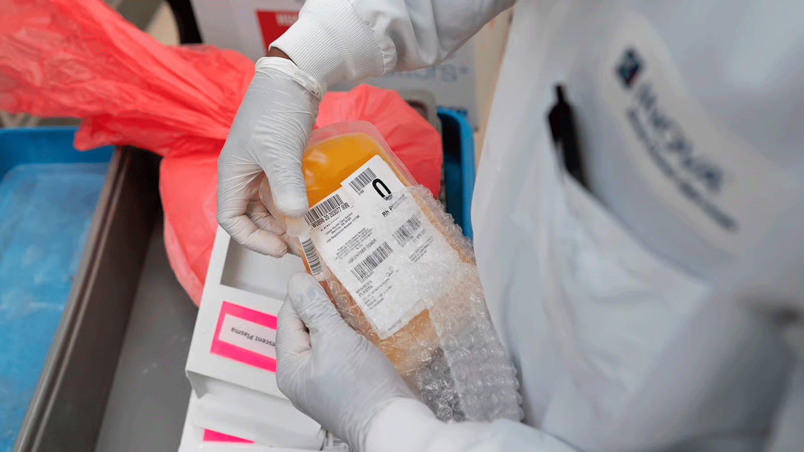 فكرة الدفع مقابل البلازما تُثير مخاوف بشأن تسليع الجسم البشري