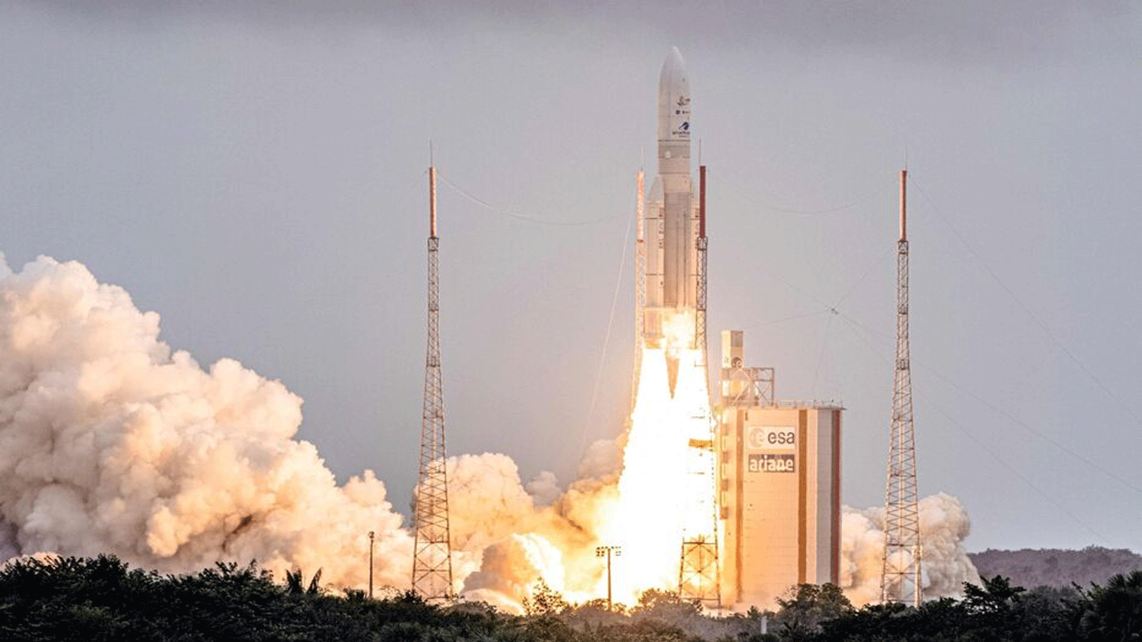 خلال سبعة وعشرين عامًا من العمل، كان هناك 117 عملية إطلاق لـ Ariane 5
