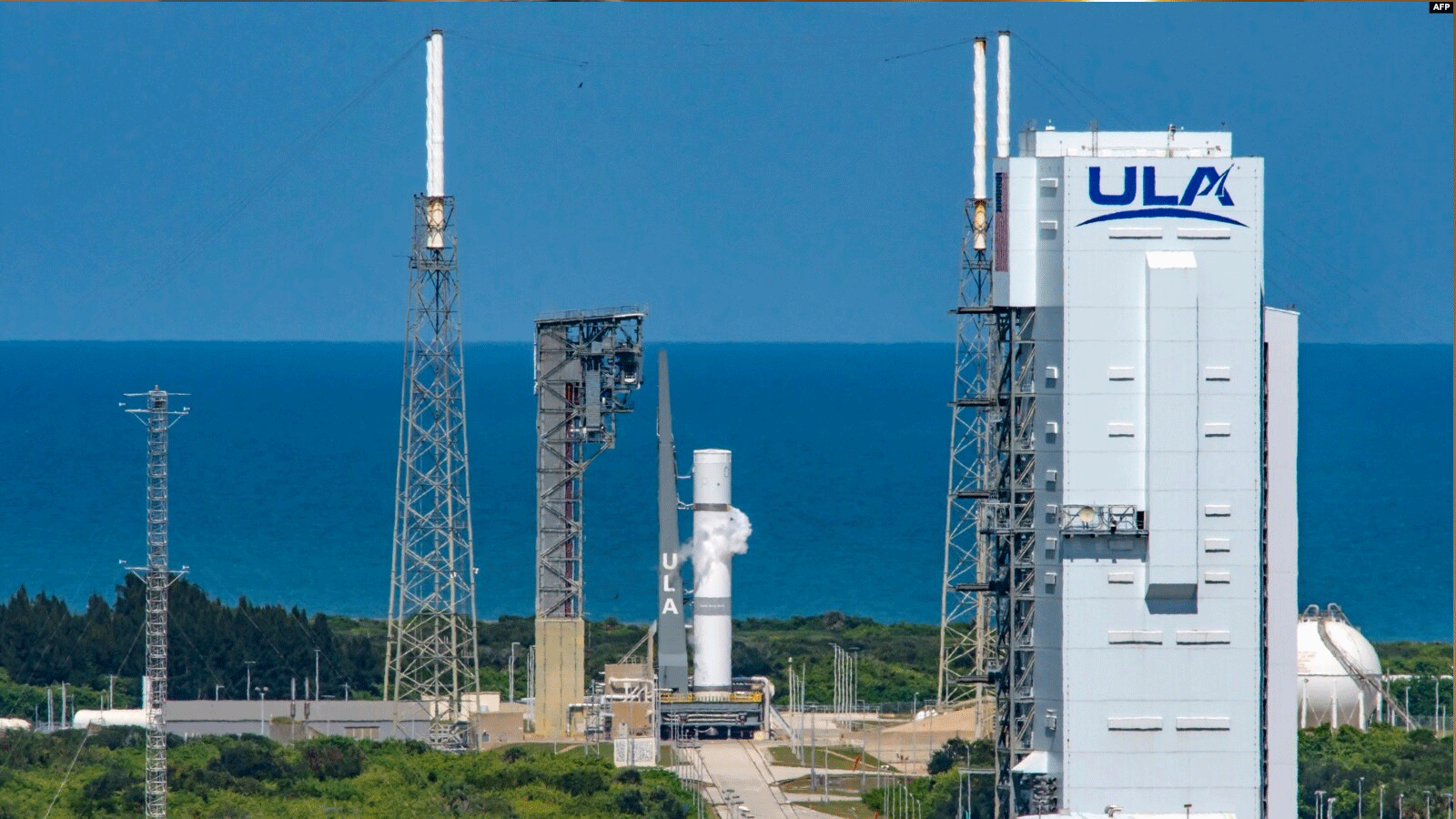 صورة نشرتها United Launch Alliance برنامج United Launch Alliance Vulcan Centaur تُظهِر الصاروخ وهو يخضع للجولة الأولى من أنشطة اختبار خزانات Pathfinder في Space Launch Complex (SLC) -41 في كيب كانافيرال، فلوريدا